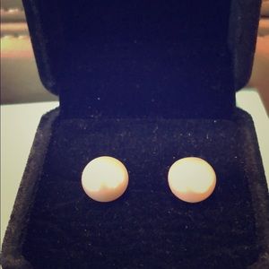 Pearl earrings